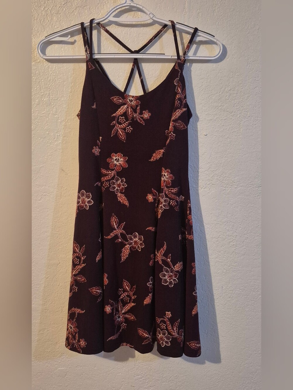 Universal Thread Aeropostale Women XS Floral Strappy Dress Burgundy Boho
